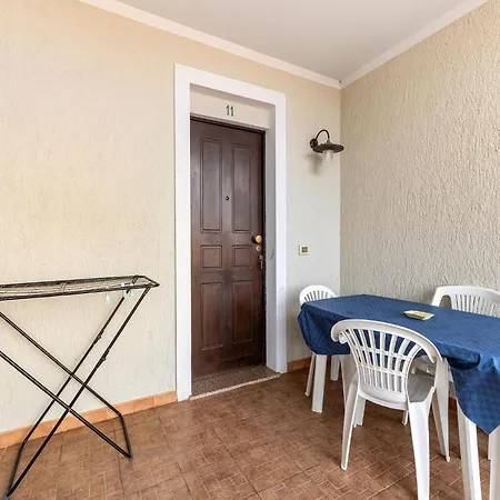 Near Sea With Air Conditioning