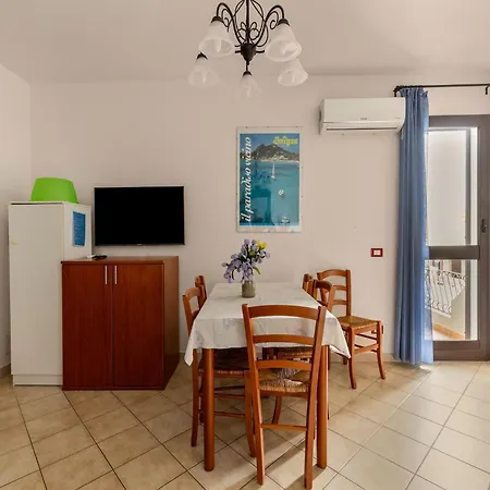 Near Sea With Air Conditioning Apartman